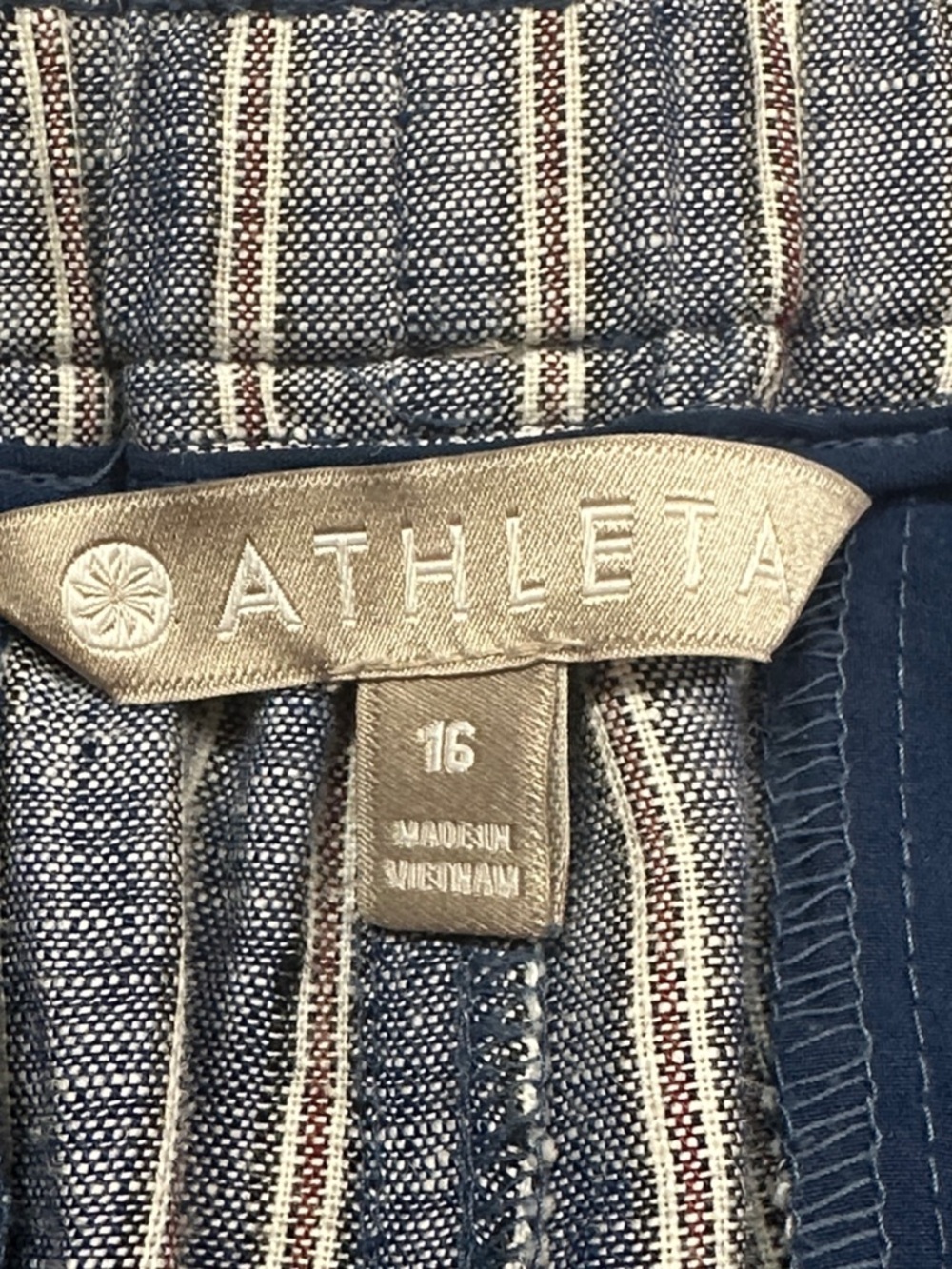 Athleta Cabo Blue White Brown Striped Linen Pull-on Summer Shorts Size 16 - Picture 7 of 8